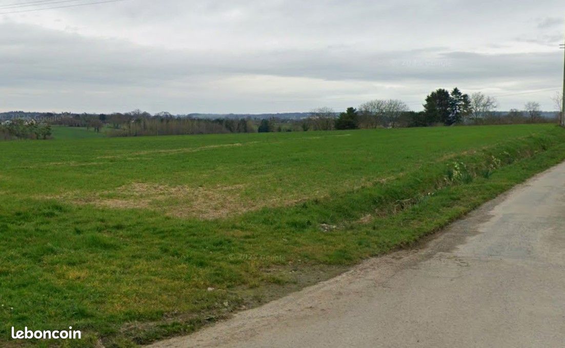 Terrain à bâtir de 300 m² à CHANTELOUP (35) · 63 000 €
