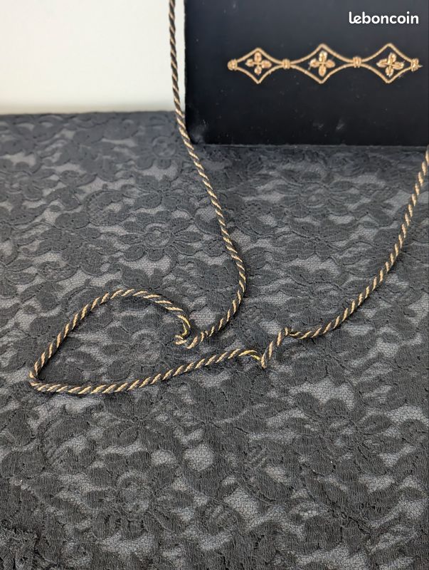 Pochette Vintage Le Regale - Sac à Main Boîte à Champagne - Satin Blanc Brodé Fleuri