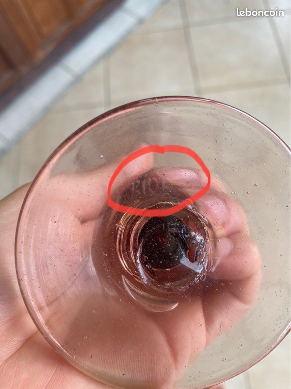 6 coupes de champagne Soufflées à la bouche (image 1)