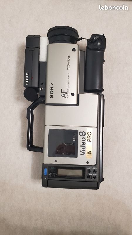 Caméscope Sony Vidéo 8 Pro AF CCD-V100E, Format Video8, état Très Bon, Occasion