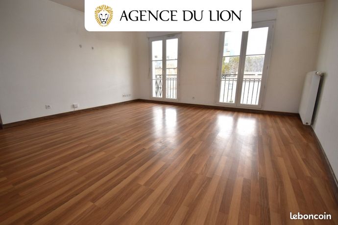 https://img.leboncoin.fr/api/v1/lbcpb1/images/25/d0/51/25d051ca61e8e55ec4d862169ade9ff144a00bfd.jpg?rule=ad-image