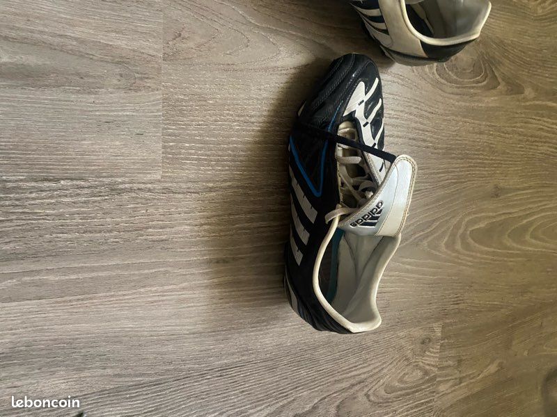 Crampons de footballeur (image 2)