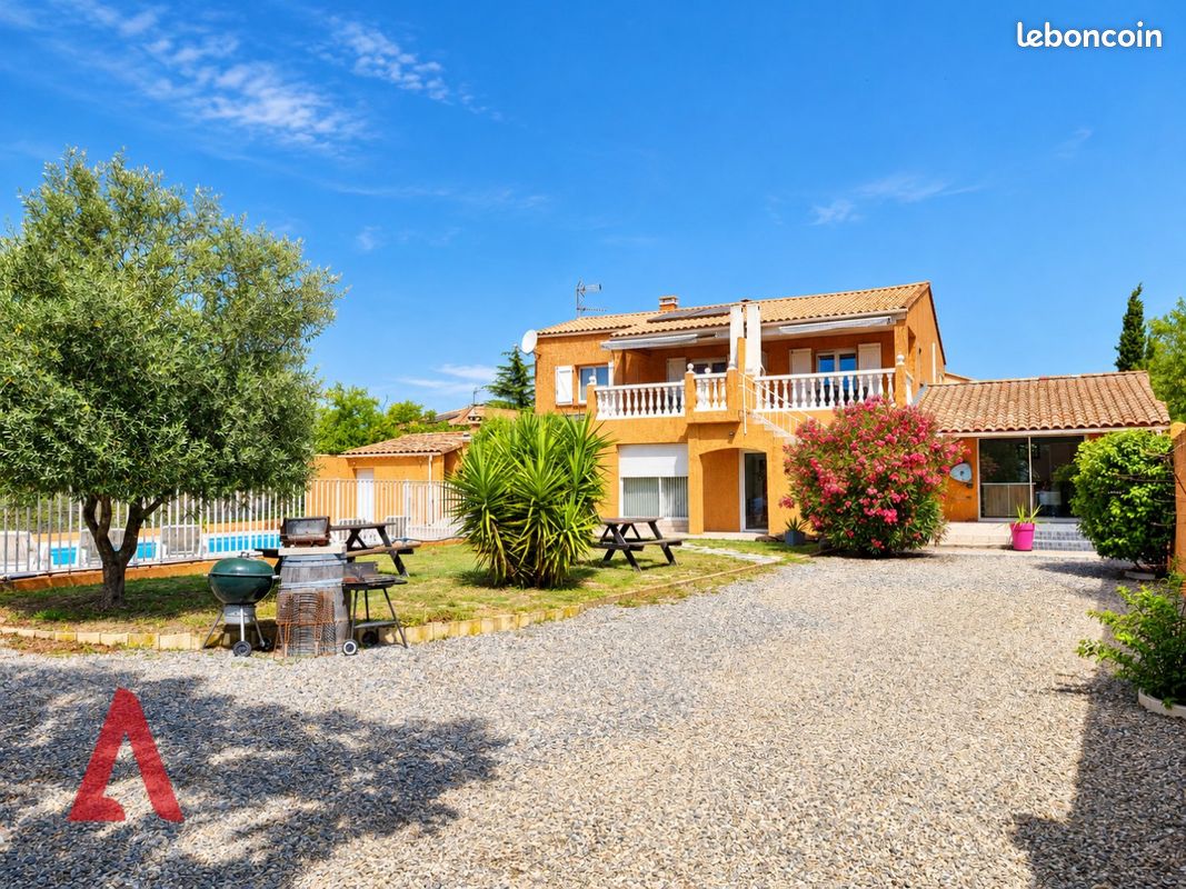 Maison 10 pièces 270 m² · à Caux · 270 m² · 520 000 €
