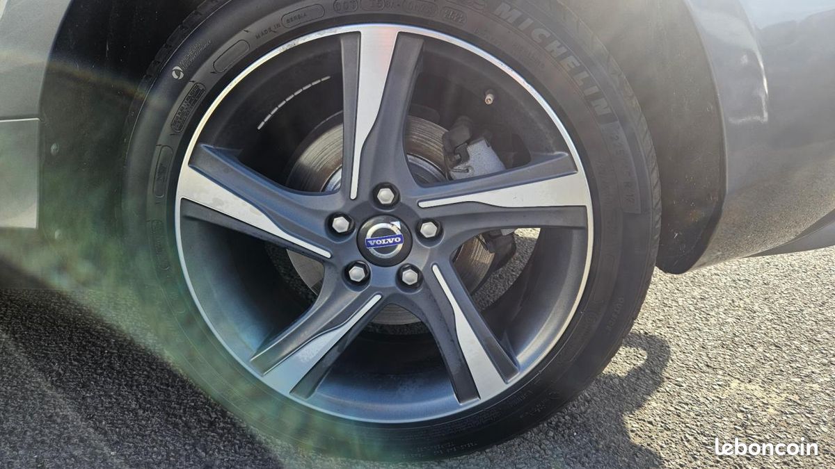 Volvo V40 D2 115 R-Design Powershift A (image 19)