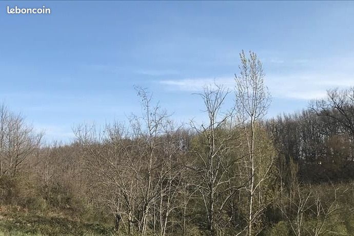 Terrain 896 m² · à Grazac · 93 500 €