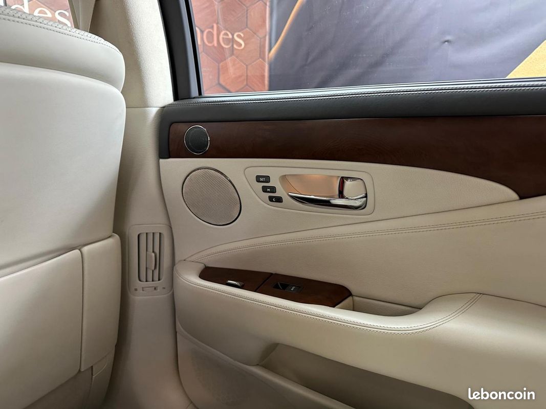 LEXUS LS 600h L - BV E-CVT 600H Pack Président PHASE 2 (image 34)