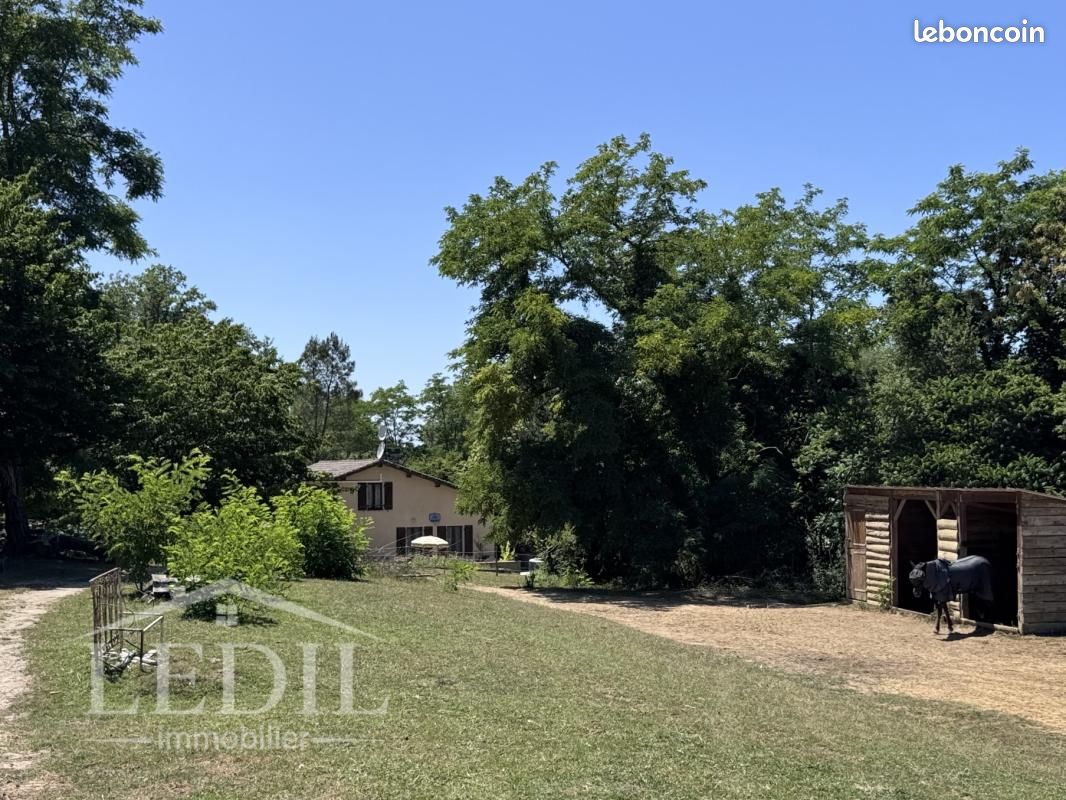 Maison 5 pièces 170 m² · à Espas · 170 m² · 275 000 €
