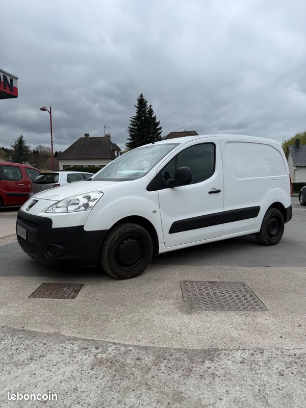 Peugeot Partner 1.6hdi 75 tva recuperable 1ere main tres propre faible kilometrage (image 3)
