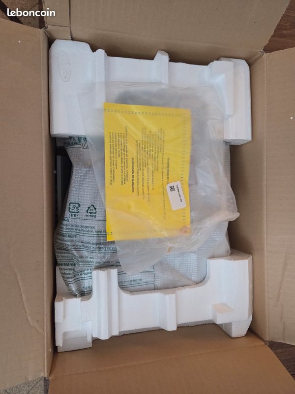 Magnétoscope LG MG25 - Lit K7 VHS, Compatible NTSC/PAL/SECAM, D'occasion, Bon état