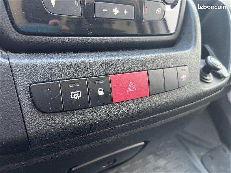 Peugeot Boxer FGN 2 PORTES LATERALES 335 L2H2 2.2 BLUEHDI 140 3T5 (image 33)