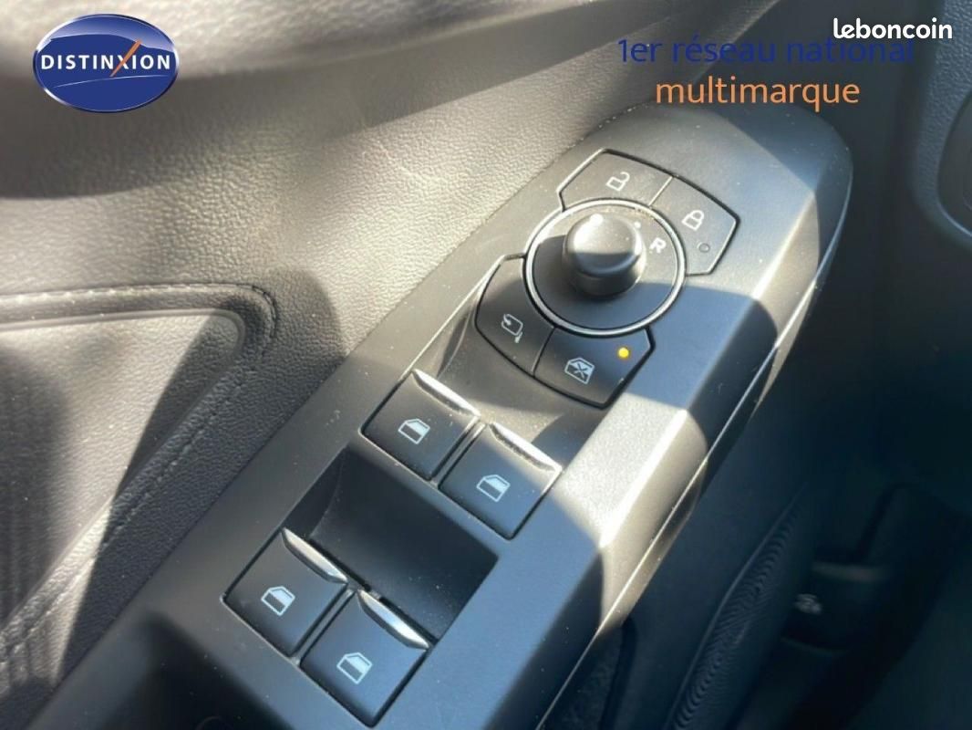 Ford Focus 1.0 EcoBoost 155 S&S mHEV Powershift ST-Line Style (image 23)