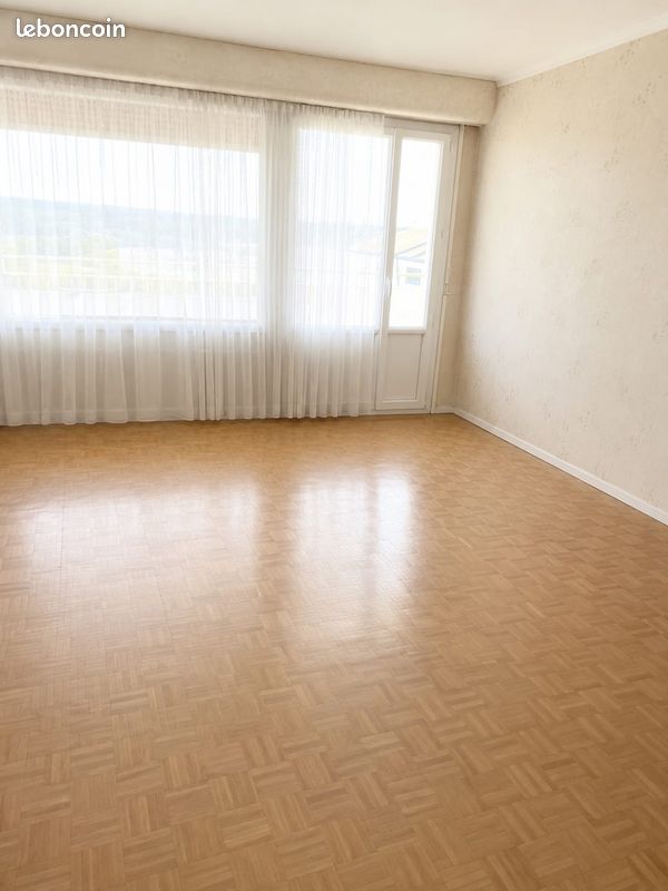 Appartement 4 pièces 74 m² · à Lisieux · 74,1 m² · 92 000 €