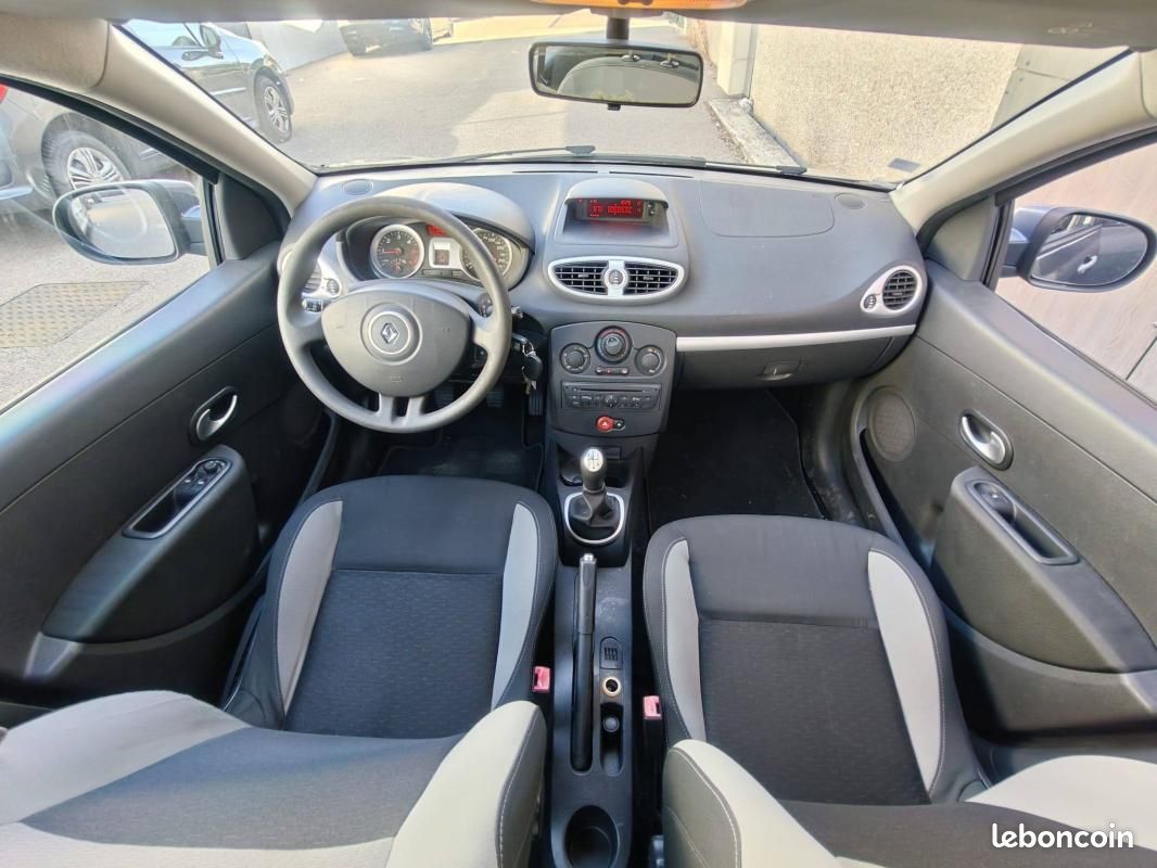 Renault Clio III 1.5 dCi 85ch Business Eco² 98g 5p Entretien à jour (image 3)