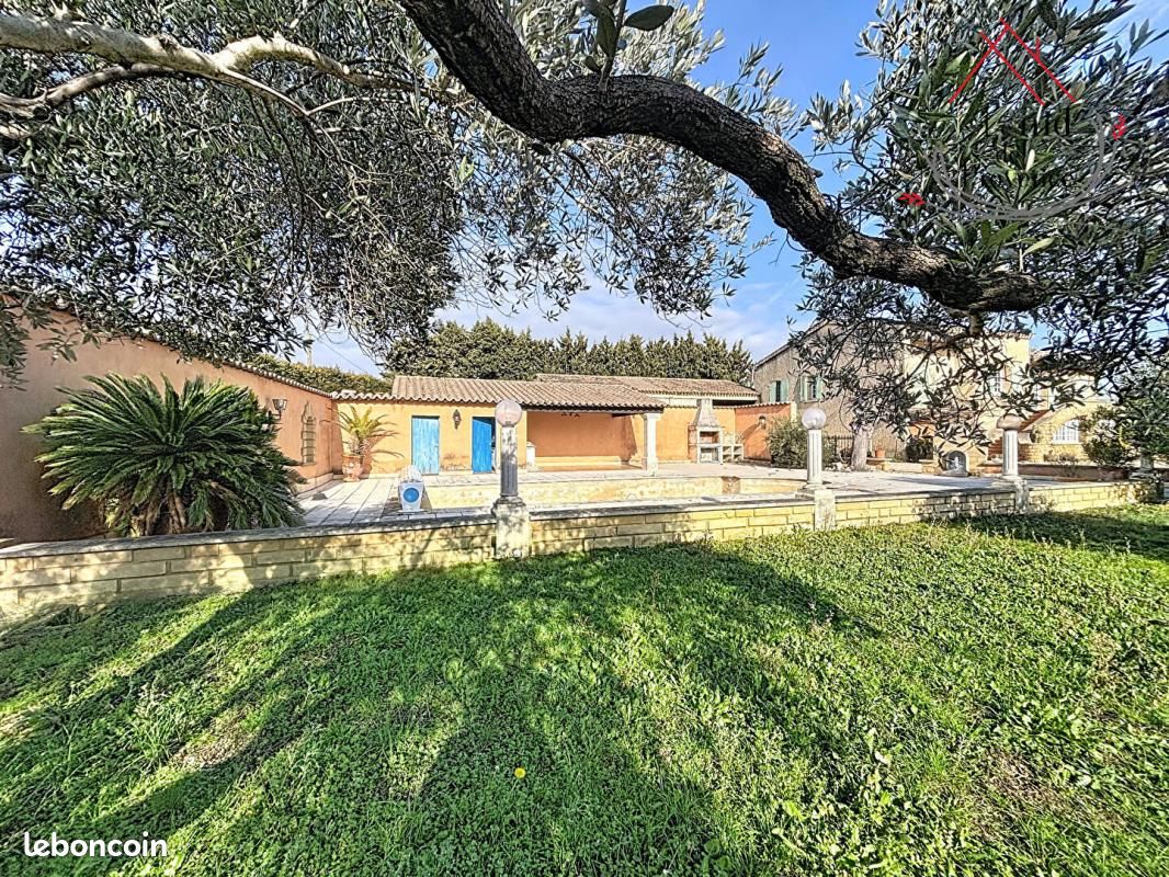 Maison 6 pièces 150 m² · à Sainte-Cécile-les-Vignes · 150 m² · 399 600 €