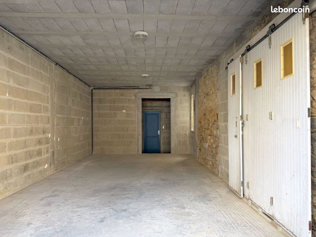 Parking 29 m² · à Bain-de-Bretagne · 29 m² · 19 000 €