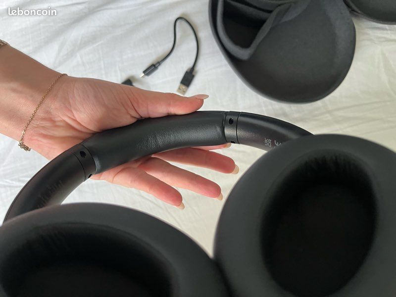 Casque Sony sans fil réducteur de bruit WH-XB910N (image 6)