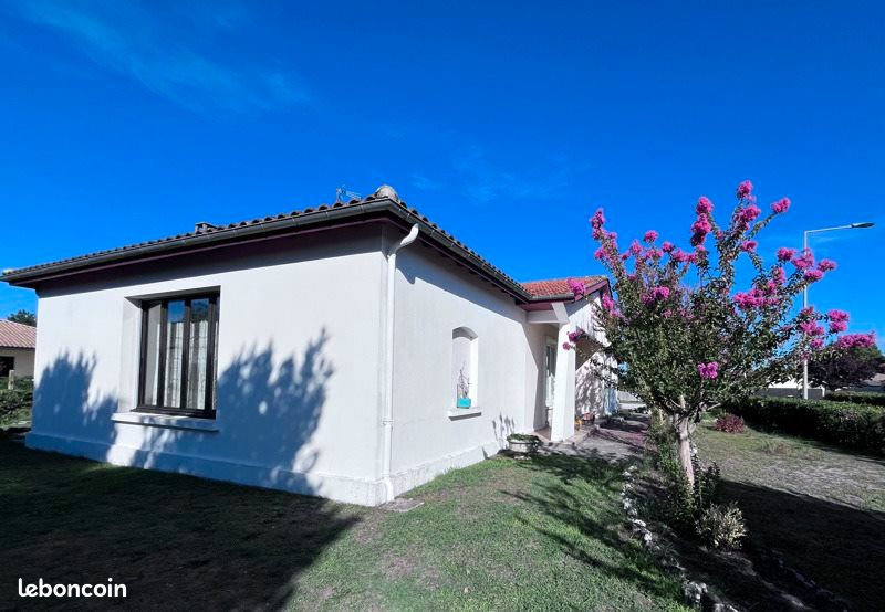 Maison 4 pièces 117 m² · à Hourtin · 117 m² · 234 000 €