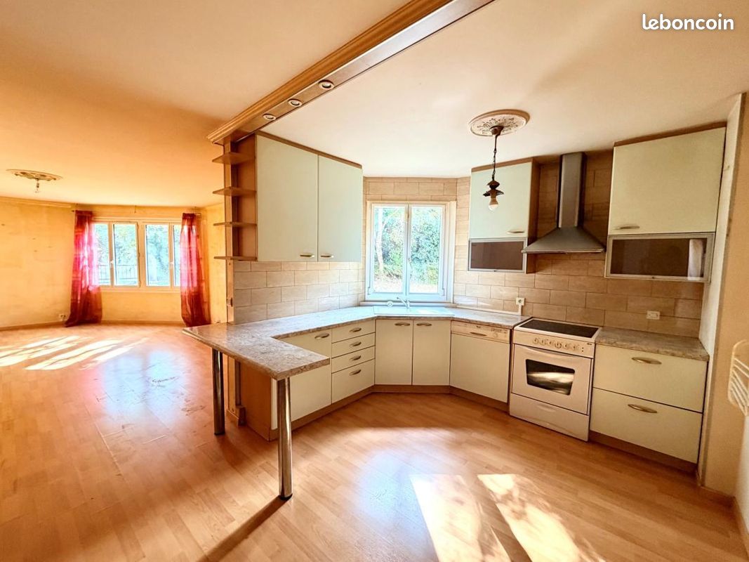 Appartement 5 pièces 109 m² · à Tinqueux · 109 m² · 221 000 €