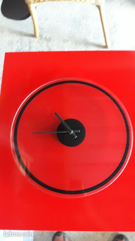 Pendule en verre (image 1)