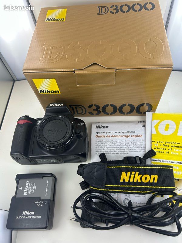 Nikon d3000 nu (3531 déclenchements) (image 1)