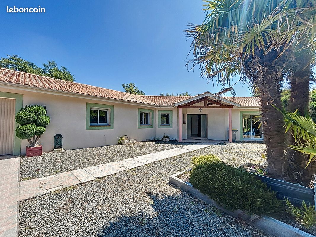 Maison 6 pièces 165 m² · à Challans · 165 m² · 379 900 €