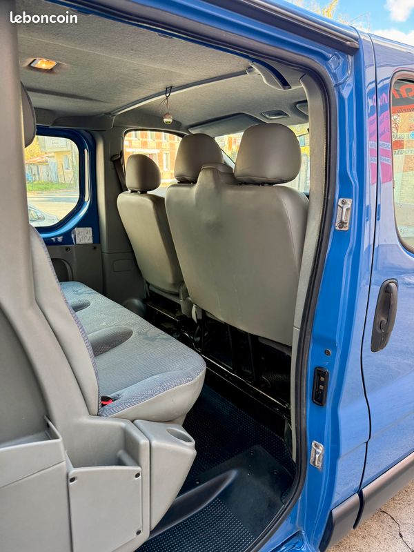 Renault trafic 2.5 dci 135ch l2h1 cabine approfondie (image 5)