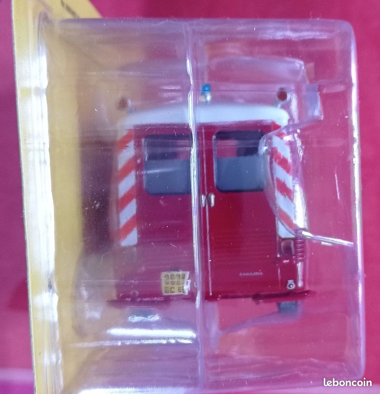 Miniature 1/43 Peugeot J7 VSAB Pompiers Du Rhône (SDIS69) - Années 70 - Neuf Sous Boîte