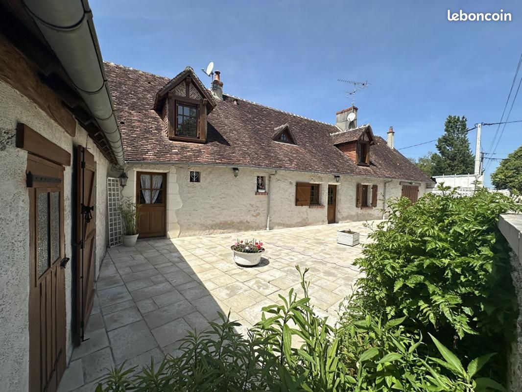 Maison 7 pièces 177 m² · à Cour-Cheverny · 177 m² · 330 750 €