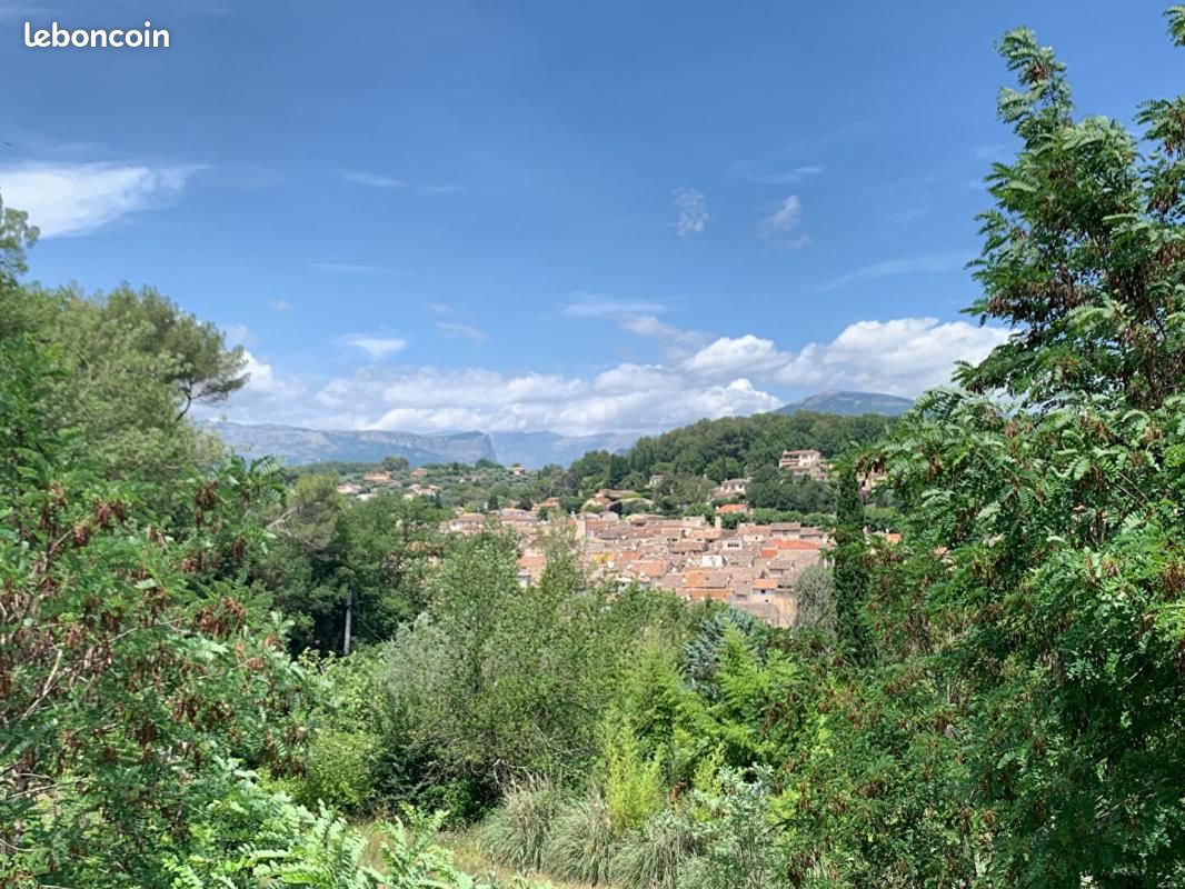 Terrain 2 357 m² Valbonne · 745 000 €