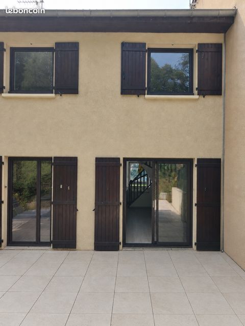 Maison 4 pièces 115 m² · à Saint-Priest-en-Jarez · 115 m² · 1 200 €