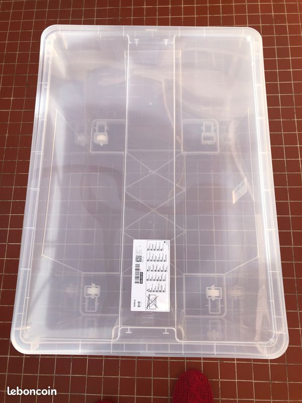 Boîte SAMLA avec couvercle IKEA 130L - NEUVE mais une roue manquante (image 1)
