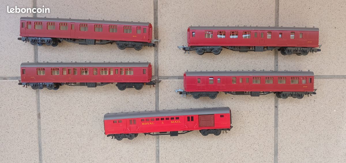 Train Miniature Jouef Occasion Lot De 2 Voitures Voyageurs Jouef Champagnole (parois Lisses) - Train Miniature HO - Occasion Train Jouef