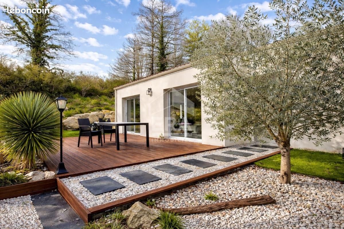Maison 4 pièces 139 m² · à Bussac-sur-Charente · 139 m² · 286 200 €