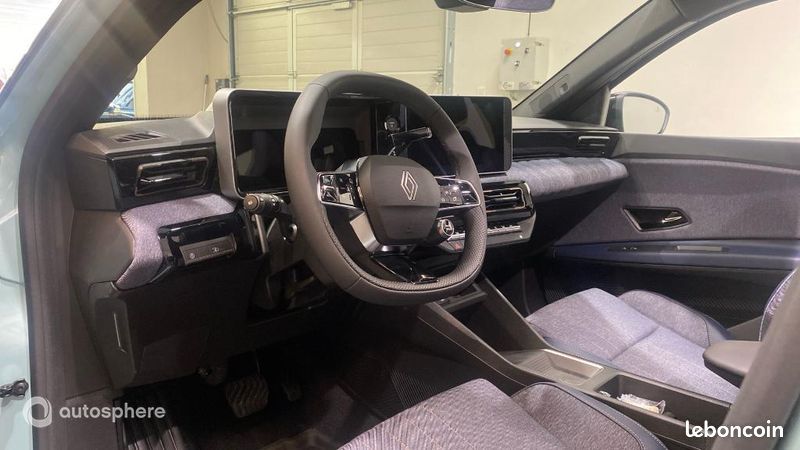 Renault 4 E-Tech Electrique 150ch 52kWh Techno Plein Sud autonomie confort - 26 (image 12)