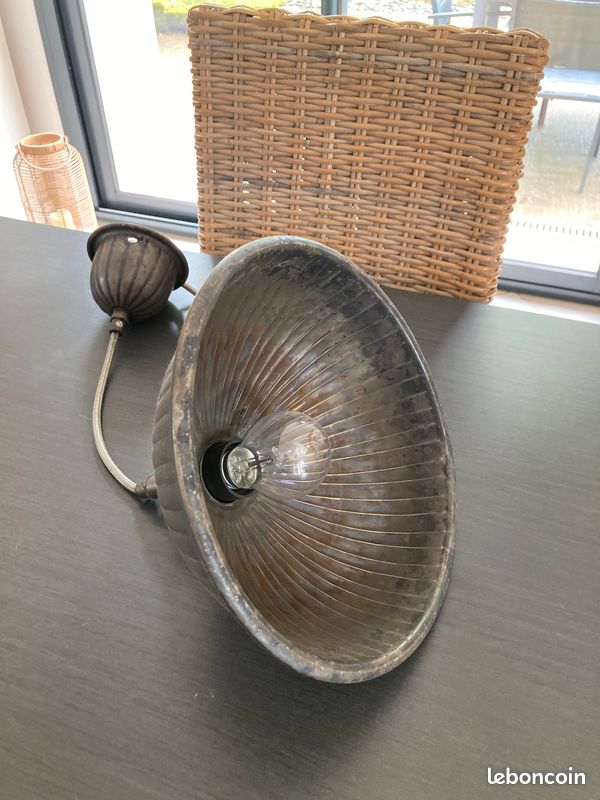 Suspension (image 1)