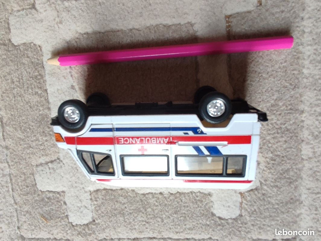 Camions au choix (jouets) (image 3)