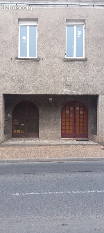 Immeuble 7 pièces 150 m² · à Lamothe-Landerron · 150 m² · 80 000 €