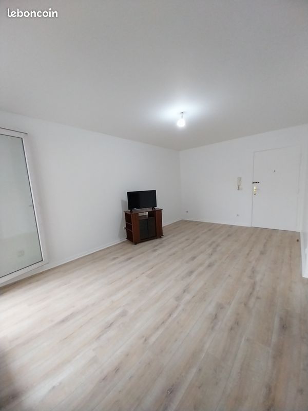 Appartement 2 pièces 43 m² · à Aubervilliers · 42,8 m² · 182 000 €