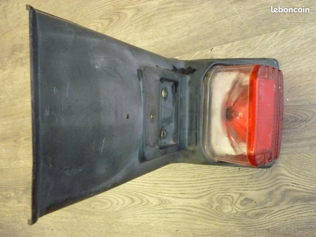 Bavette ou garde boue Honda CB 250 RS (image 2)