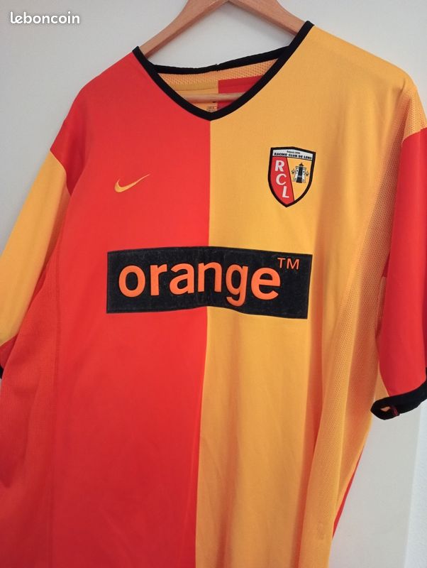 RC Lens - Le troisième maillot du RC Lens a été dévoilé