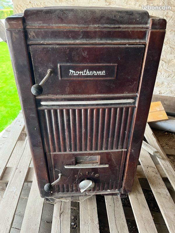 Poêle à bois - Monthermé (image 1)