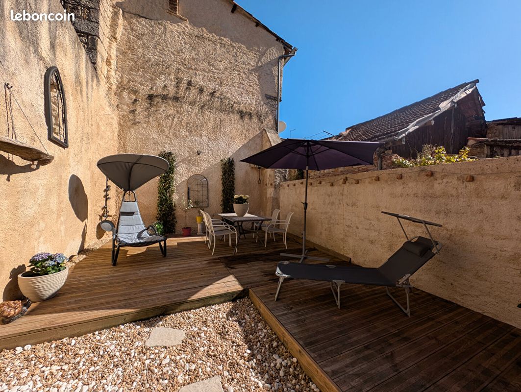 Maison 7 pièces 177 m² · à Saint-Antonin-Noble-Val · 177 m² · 249 000 €
