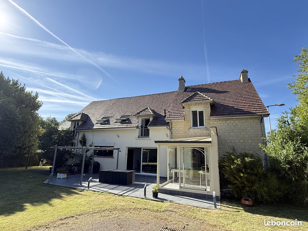 Maison 11 pièces 248 m² · à Aurseulles · 248 m² · 320 000 €