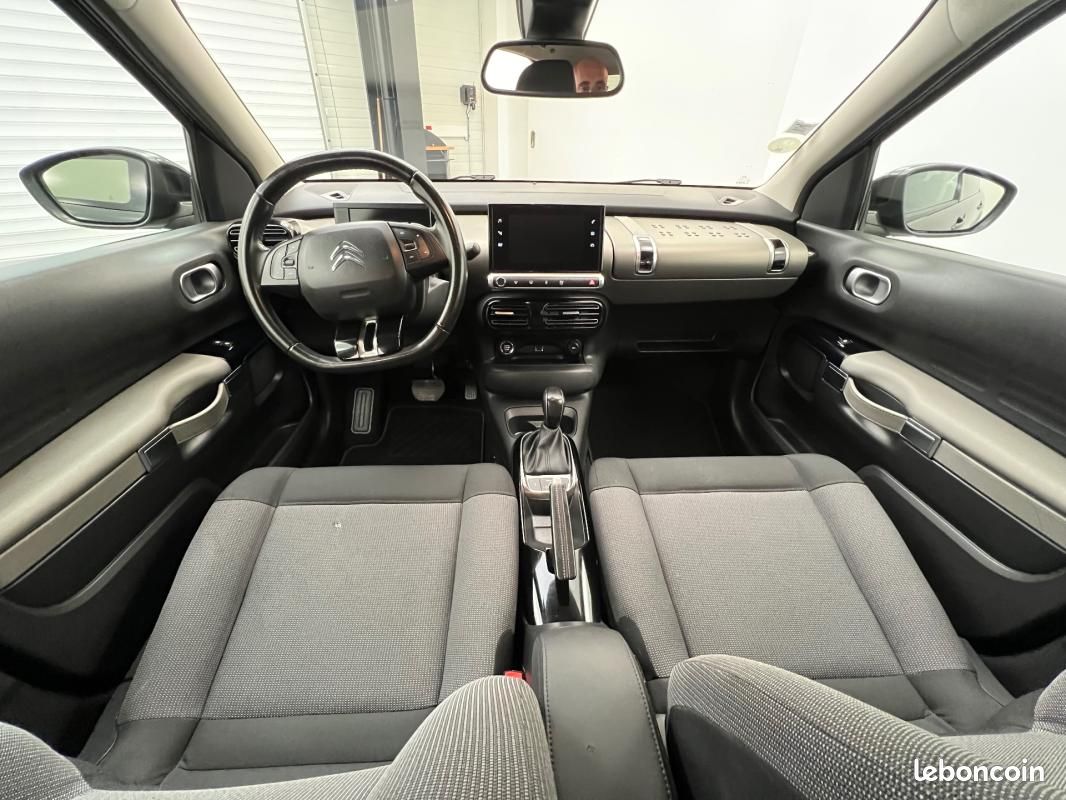 Citroën C4 Cactus BlueHDi 120 S&S EAT6 Shine (image 11)