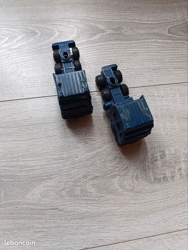 Lot de 2 camions bleu 10 cm (image 9)