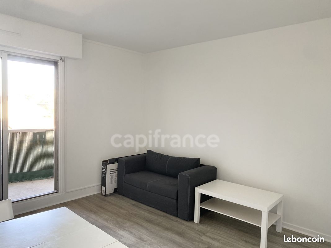 Appartement 1 pièce 20 m² · à Saint-Maurice · 20 m² · 700 €/mois