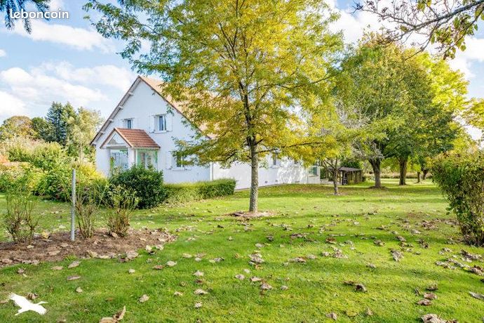 Pavillon 8 pièces 362 m²