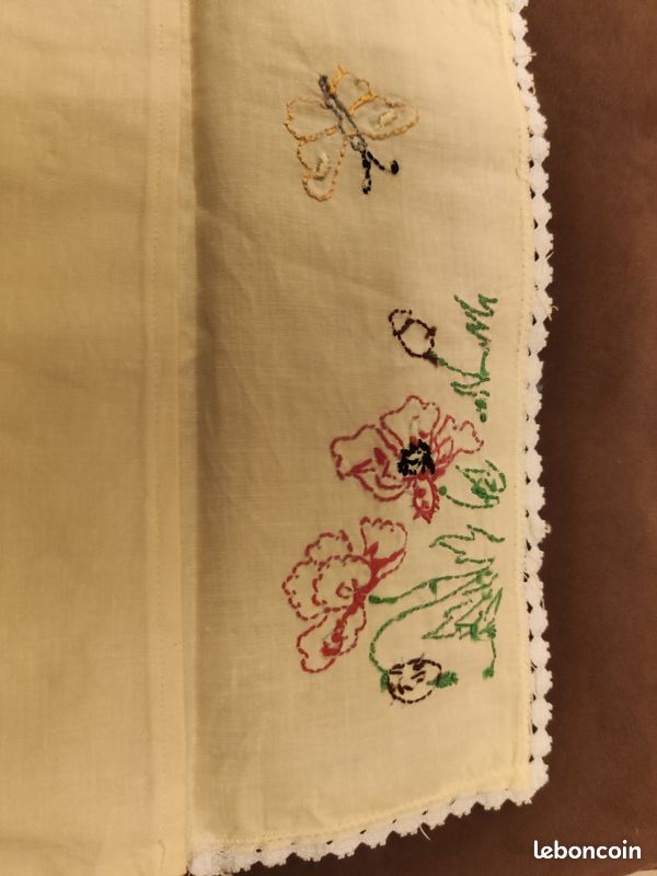 Une pochette serviette en coton jaune que l'on peut personnaliser (image 4)