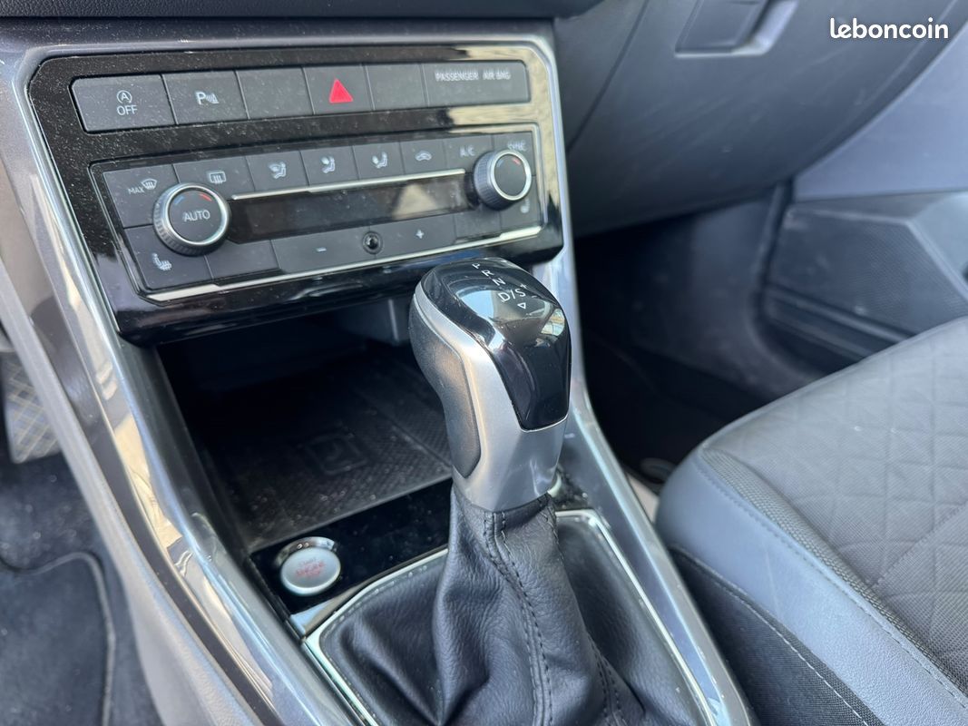 Volkswagen T-CROSS 1.0 TSI 115CH CARAT DSG7 (image 18)