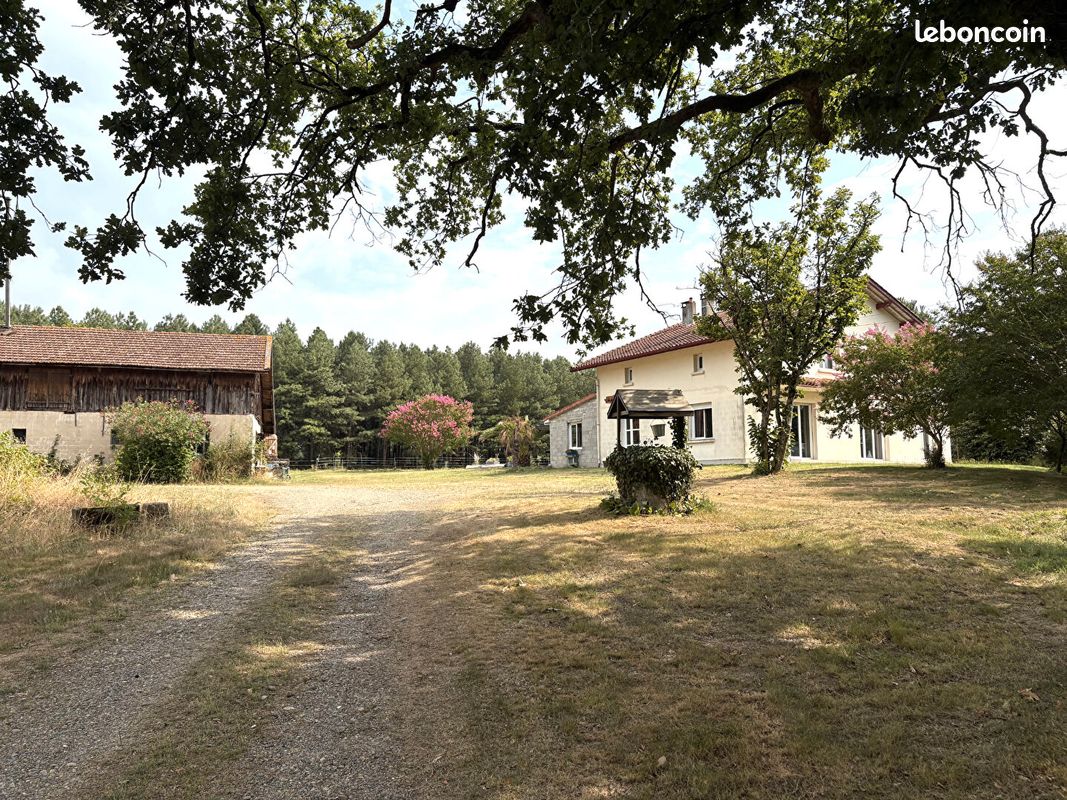 Maison 7 pièces 223 m² · à Souprosse · 223 m² · 410 000 €